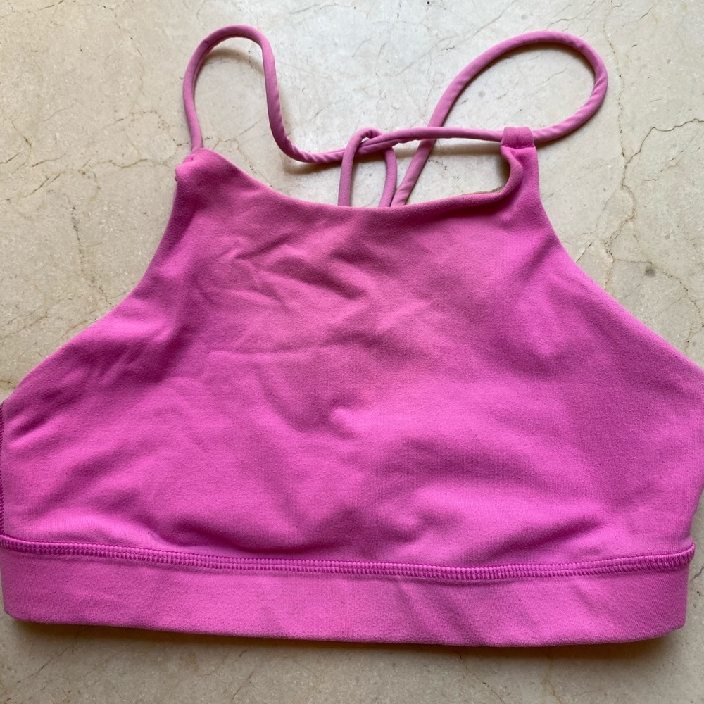 Lululemon sports bra